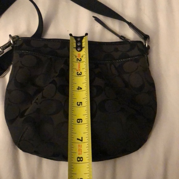 Coach Cross Body - Picture 6 of 8